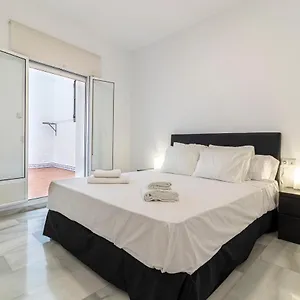 apartamento-nuevo-plaza-arenal.hotelsincadiz.net/